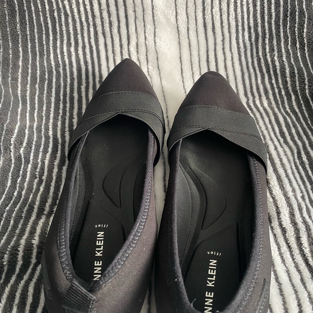 Anne Klein Women's Black Flats - Picture 4 of 4